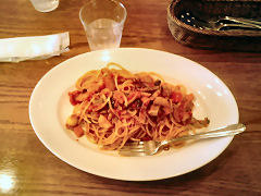 １０種類の具入りスパゲッティ　トマトソース