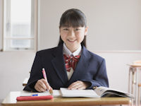 塾生の女の子・美嘉子