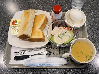 ���[�j���O