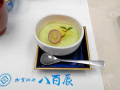َq